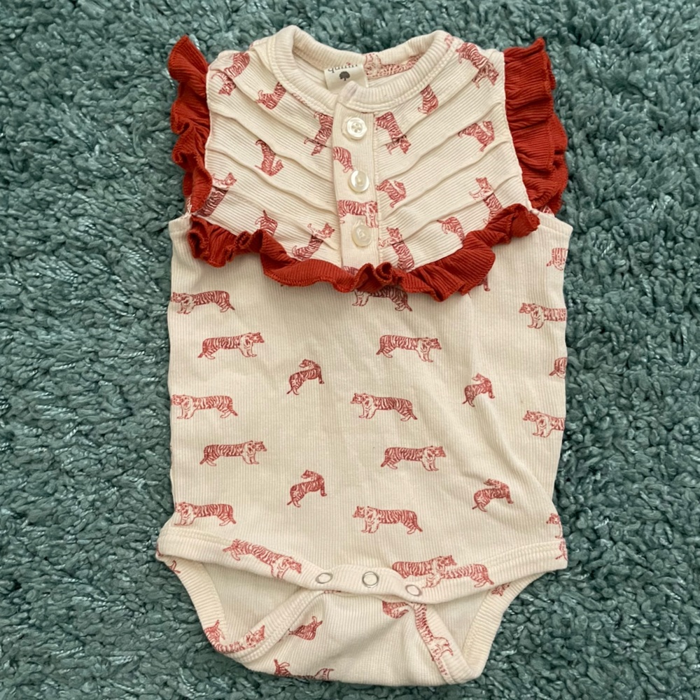 Kate Quinn Sleeveless Ruffle Bubble Bodysuit| Tiger Scatter | Size 3-6 Months